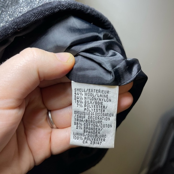 Talbots Women’s Grey Snowflake Wool and silk Blend novelty vest in Size L - Picture 5 of 6